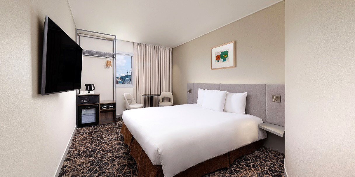 Premium Room - 1 Double Bed thumbnail