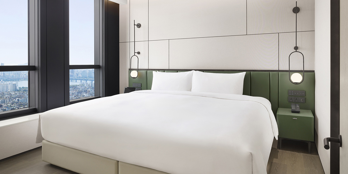 1Bedroom Premier Suite thumbnail